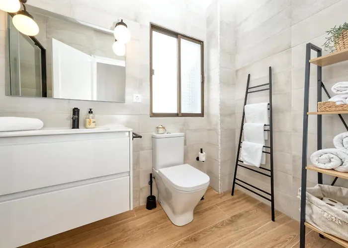 Downtown Oasis Apartament